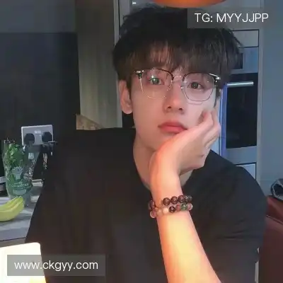 丁震